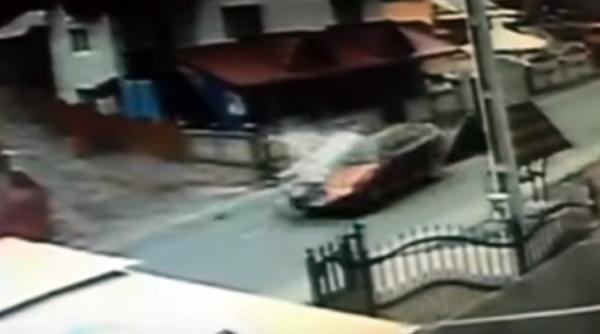 video accident violent surprins de camerele de supraveghere