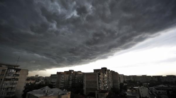 alerta meteo de furtuni grindina si ploi torentiale in urmatoarele ore anunt de ultima ora de la meteorologi