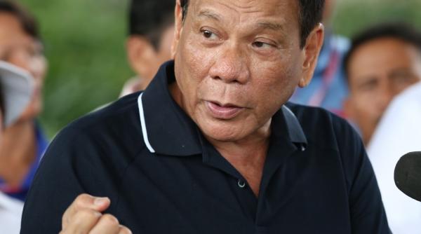 presedintele filipinelor ordona politiei sa ucida idiotii care se opun cu violenta arestarii