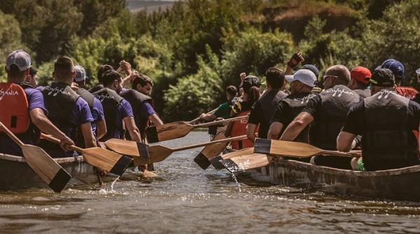 tulcea parada pe dunare competitii de vaslit si concerte in aer liber la a saptea editie a festivalului international al barcilor cu vasle