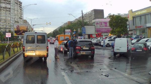 accident teribil in capitala in urma cu putin timp bulevardul iuliu maniu este blocat spre iesirea din bucuresti