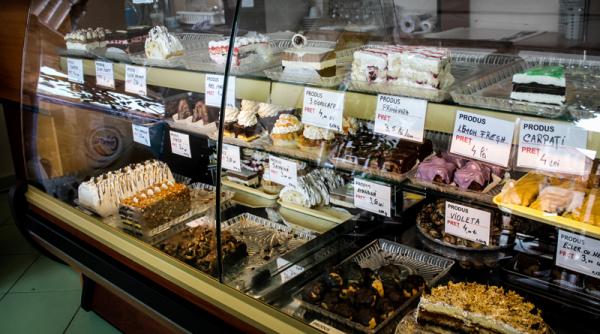 descoperire macabra intr o cofetarie din constanta produse expirate de 16 ani