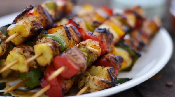 reteta zilei frigarui de curcan cu ananas