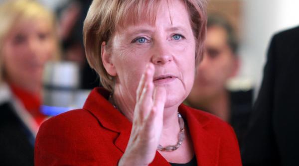 angela merkel se confrunta cu proteste masive in timpul campaniei electorale