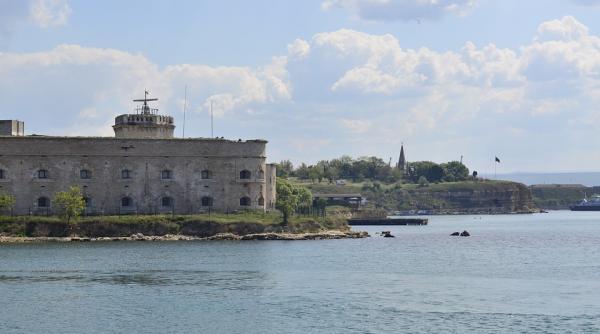 podul care leaga rusia de crimeea este aproape de finalizare