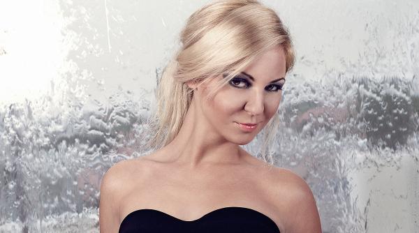 vine din nou barza in showbiz o celebra cantareata de la noi si a tinut sarcina ascunsa mai bine de cinci luni