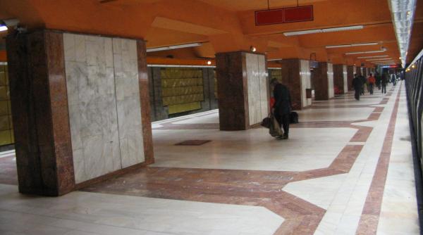 se inchid statiile de metrou aparatorii patriei si tineretului