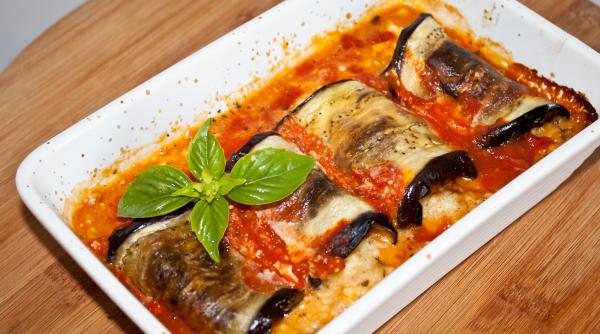 reteta zilei vinete cu sos picant de usturoi si feta