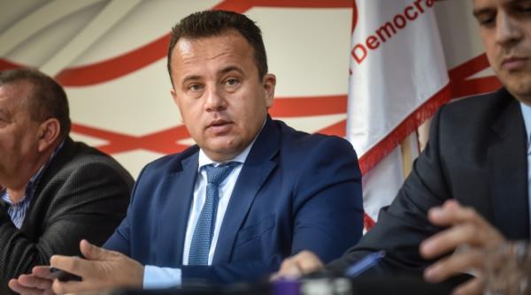 men a aprobat manualele pentru cinci discipline din clasa a 5 a