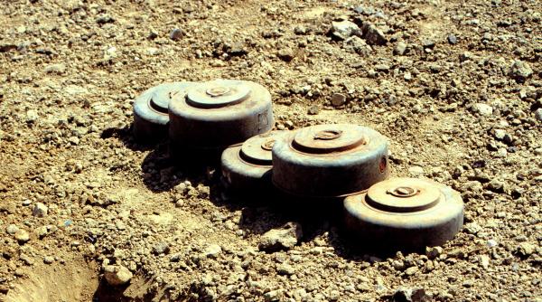 mine intinse la granita dintre burma si bangladesh