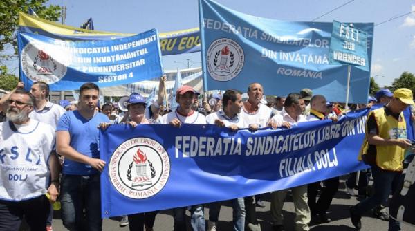 profesorii ameninta cu proteste la inceput de an scolar