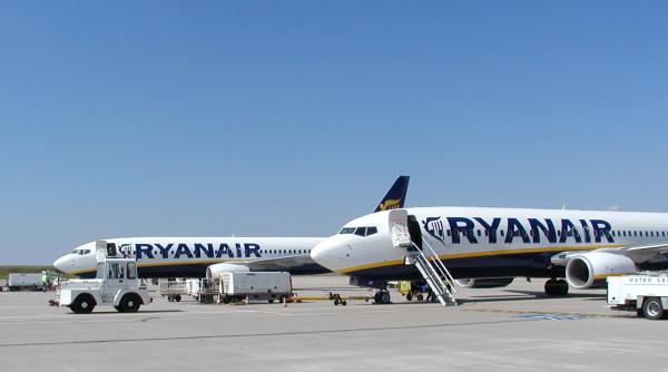ryanair schimba politica privind bagajele