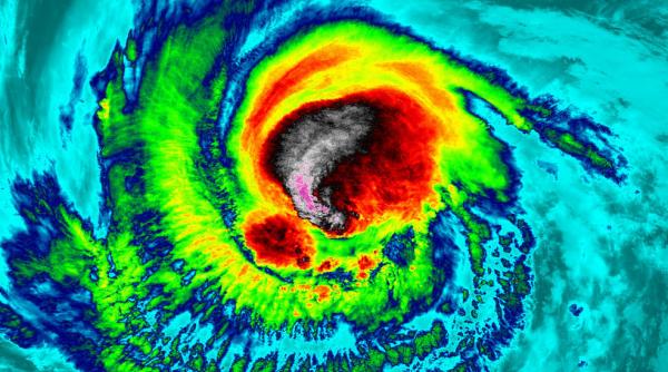 video ce distrugeri fac uraganele in functie de gradul lor uraganul irma a ajuns la gradul 5