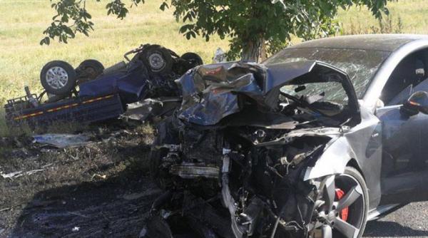 accident teribil pe o sosea din tulcea o dacie a fost lovita de un audi condus cu viteza