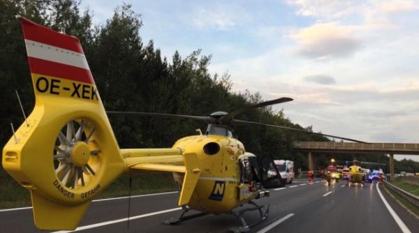 cinci romani morti si trei raniti intr un accident produs langa viena