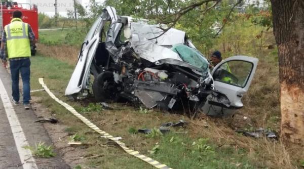 accident cu repetitie dupa ce a distrus un bmw a intrat cu o masina electrica intr un copac