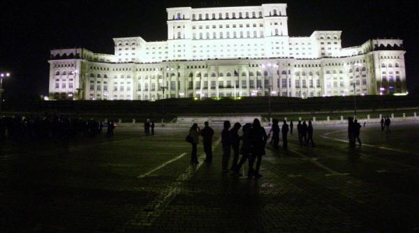 bp al camerei deputatilor a propus majorarea dimensiunii drapelului arborat pe palatul parlamentului