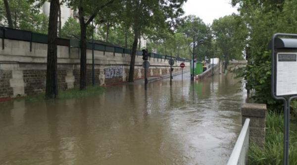 furtunile violente au facut ravagii in mai multe zone din tara cei afectati spun ca nu au trait asa ceva pana acum