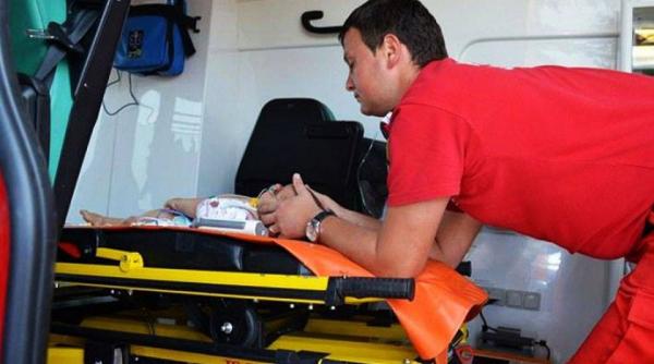 socant o tanara si a dat copilul de numai o luna cu capul de pat pana l a bagat in coma