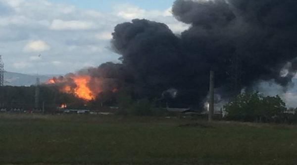 video incendiu violent la o fabrica din orastie avertiesmentul isu pentru populatia orasului