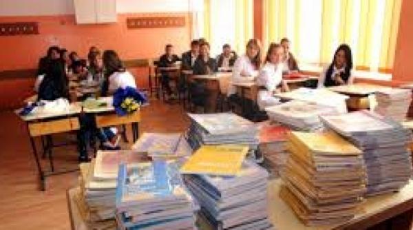 men proiectele pentru aprobarea auxiliarelor didactice au fost finalizate