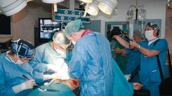 studiu 55 dintre medici sufera de stres personal si 52 de stres profesional