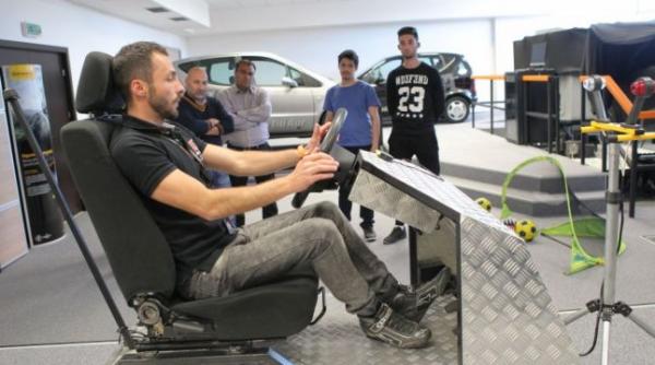 cluj napoca instructorii auto primesc lectii de la specialistii academiei titi aur