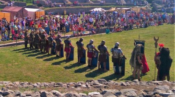 hunedoara festivalului roman dacia felix comemoreaza 1900 de ani de la moartea imparatului traian
