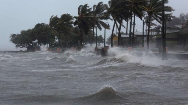 meteorologii avertizeaza sua ca ar mai putea fi lovita de un nou uragan