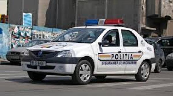 nici o zi fara scandal si batai in vaslui o femeie a fost calcata in picioare de vecinii de taraba care i au bruscat si pe politisti