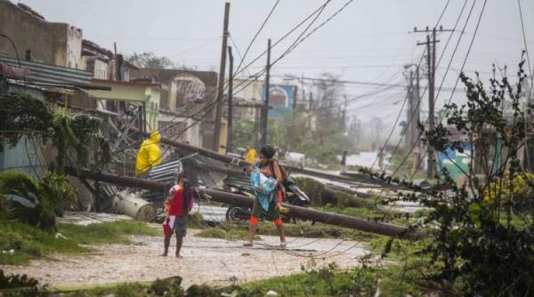 uraganul norma si a pierdut din intensitate pe masura ce se apropie de mexic