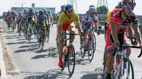 vrancea o suta de ciclisti au parcurs un traseu de 157 de kilometri la cea de a iii a editie a mausolee pe bicicleta