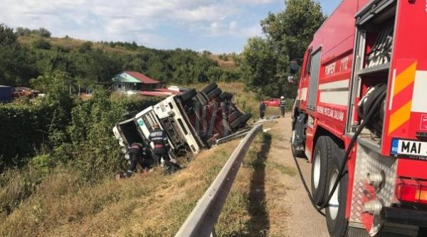 un tir s a rasturnat in apropierea vamii albita
