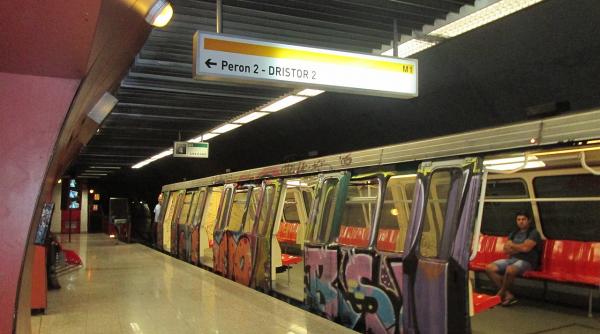 statiile de metrou pantelimon si basarb 1 au fost deschise azi