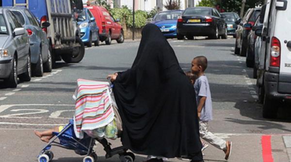 numele cel mai frecvent intalnit la bebelusii din londra este muhammed