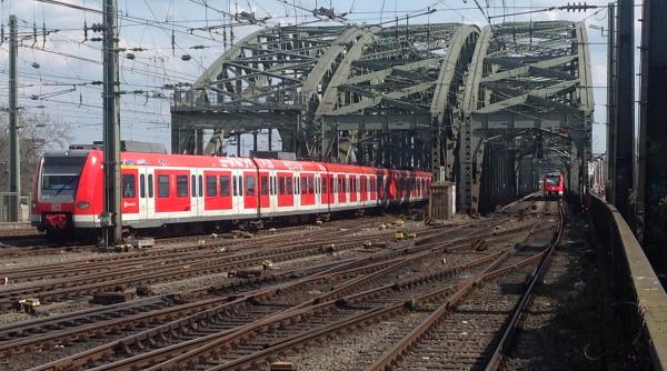 un refugiat iranian a oprit sute de trenuri in orasul german koln