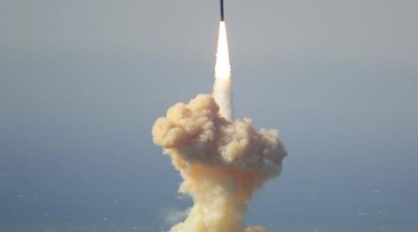 iranul a testat cu succes o recheta balistica