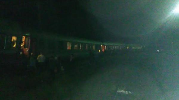 trenul interregio iasi timisoara a deraiat la iesirea din statia dej calatori