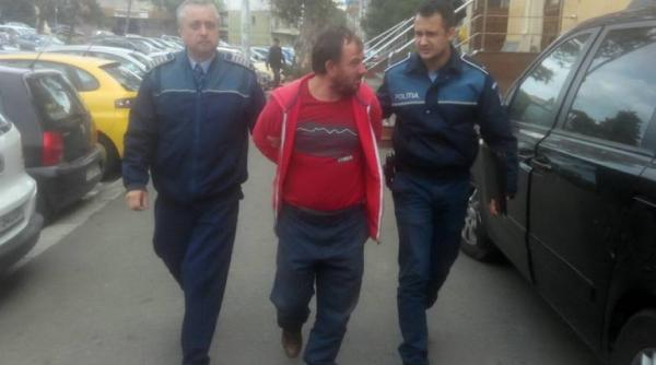 individul care hartuia sexual fetitele in navodari in arest preventiv