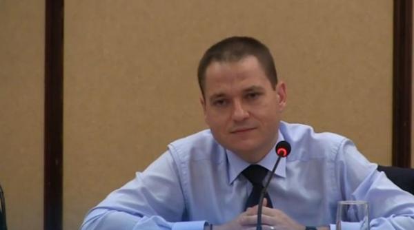 ministrul turismului s a facut din nou de ras l a mutat pe ion creanga in alt judet