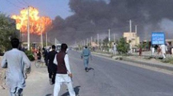 atentat sinucigas asupra unei moschei siite la kabul soldat cu cel putin sase morti si 16 raniti