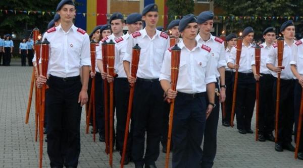 bobocii de la academia de politie au depus juramantul