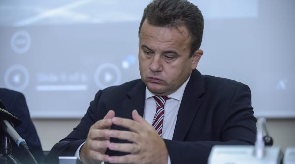 pop legea manualului tine de securitatea nationala