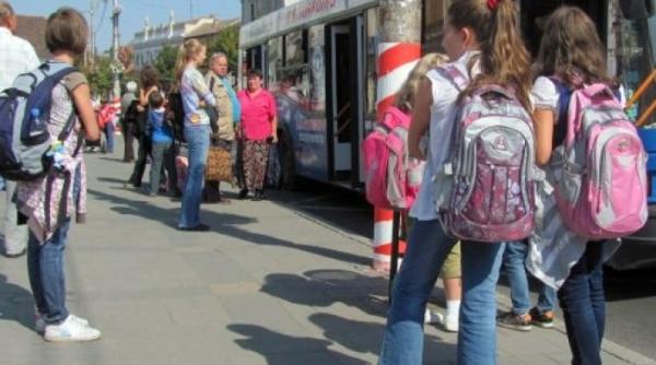 proiect elevii ar putea beneficia de o reducere mai mare de 50 pentru transportul local in comun
