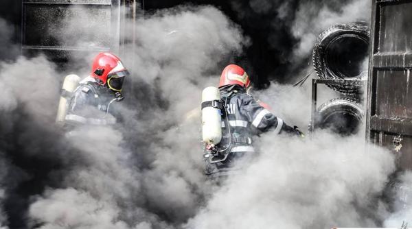 galerie foto interventia dramatica a pompierilor la incendiul de la caminul de batrani