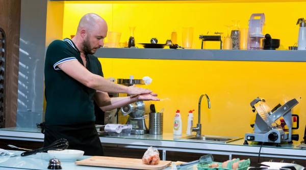 magie la bancul de lucru chefi la cutite