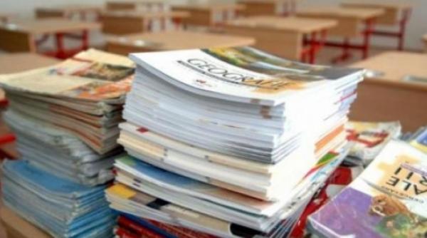 anunt de ultima ora de la men au fost semnate acorduri pentru tiparirea a 10 manuale destinate elevilor de clasa a v a