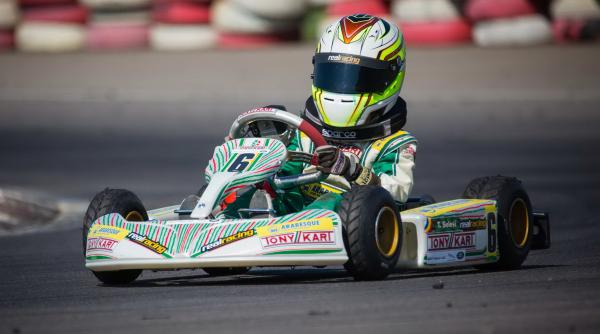 fiul lui cosmin selesi a participat la campionatul national de karting am si lacrimat un pic