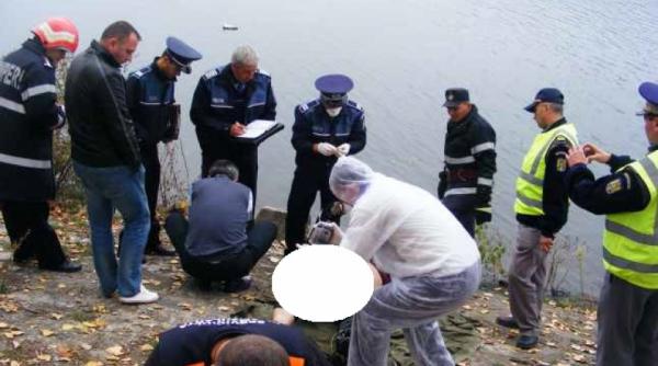 moarte bizara la pescuit un barbat a fost gasit mort de prietenii lui in apele raului siret