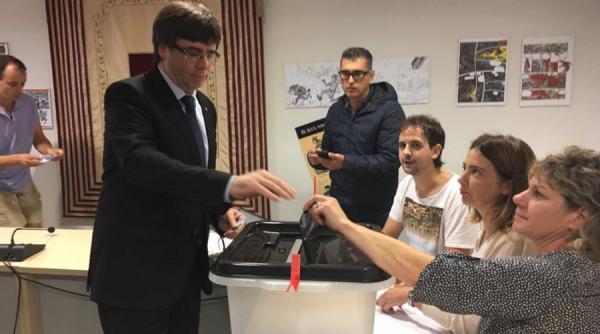 catalonia isi va declara luni independenta